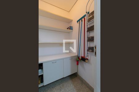 Apartamento à venda com 135m², 2 quartos e 1 vaga Apartamento à venda com 135m², 2 quartos e 1 vagaDespensa