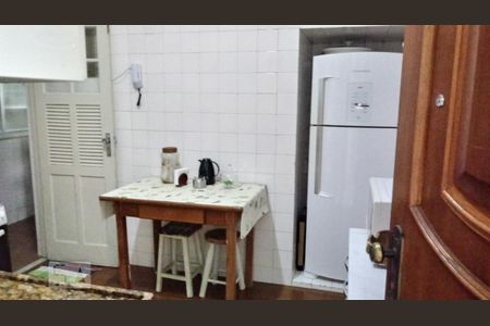 Apartamento à venda com 90m², 2 quartos e sem vaga Apartamento à venda com 90m², 2 quartos e sem vagaCozinha