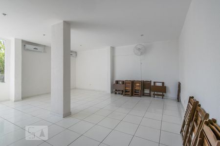 Apartamento à venda com 60m², 2 quartos e 1 vaga Apartamento à venda com 60m², 2 quartos e 1 vagaÁrea comum - Salão de festas