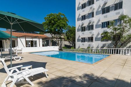 Apartamento à venda com 60m², 2 quartos e 1 vaga Apartamento à venda com 60m², 2 quartos e 1 vagaÁrea comum - Piscina