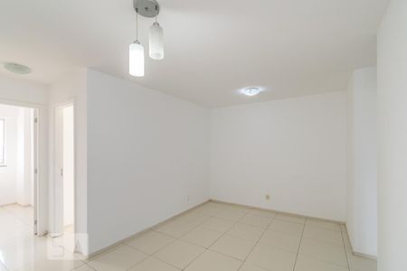 Sala de apartamento à venda com 2 quartos, 60m² em Irajá, Rio de Janeiro