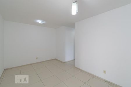 Sala de apartamento à venda com 2 quartos, 60m² em Irajá, Rio de Janeiro