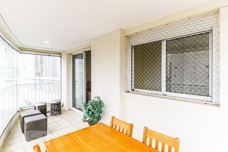 Apartamento para alugar com 75m², 2 quartos e 2 vagasVaranda