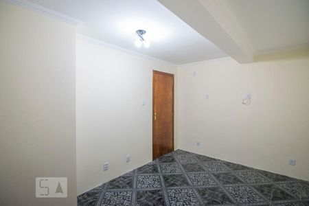 Quarto de casa para alugar com 1 quarto, 70m² em Vila Alto de Santo André, Santo André