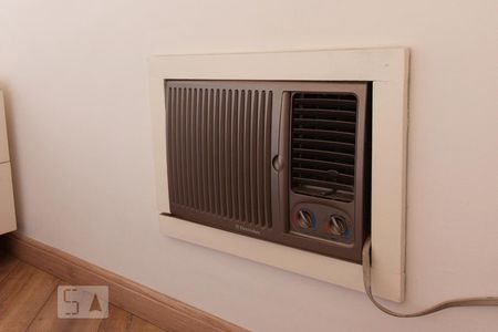 Detalhe Quarto de kitnet/studio para alugar com 1 quarto, 42m² em Vila Nova Conceição, São Paulo