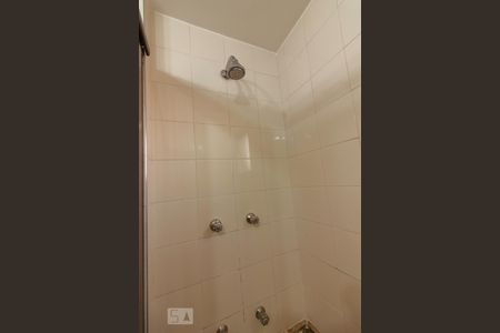 Studio para alugar com 42m², 1 quarto e 1 vaga Studio para alugar com 42m², 1 quarto e 1 vagaDetalhe Banheiro