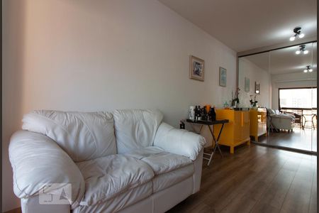 Sala de kitnet/studio para alugar com 1 quarto, 42m² em Vila Nova Conceição, São Paulo