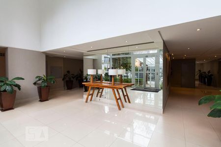 Apartamento para alugar com 136m², 3 quartos e 2 vagasHall social