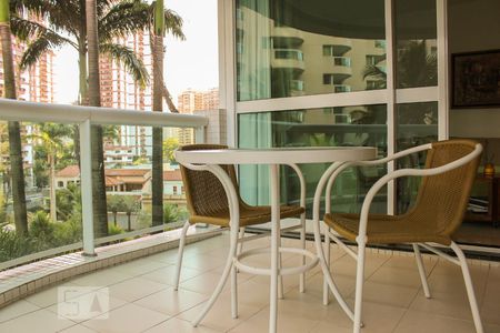 Varanda de apartamento à venda com 1 quarto, 60m² em Barra da Tijuca, Rio de Janeiro