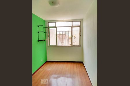 Quarto 1 de apartamento para alugar com 2 quartos, 75m² em Taquara, Rio de Janeiro