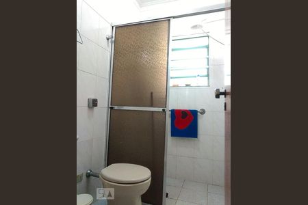 Banheiro de casa à venda com 2 quartos, 104m² em Parque Sevilha, São Paulo