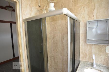 Banheiro de apartamento para alugar com 1 quarto, 31m² em Centro, Rio de Janeiro
