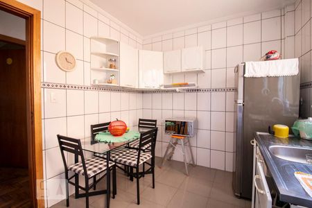 Apartamento à venda com 100m², 2 quartos e sem vagaCozinha