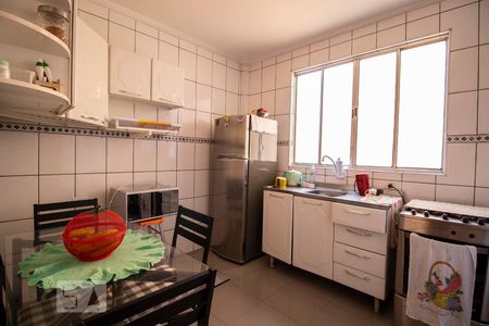 Apartamento à venda com 100m², 2 quartos e sem vagaCozinha