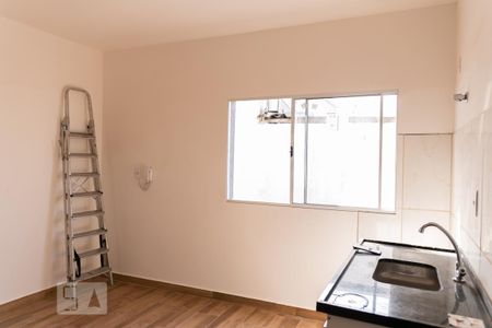 Sala/Cozinha/Área de Serviço de kitnet/studio para alugar com 1 quarto, 25m² em Vila Nair, São Paulo