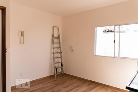 Sala/Cozinha/Área de Serviço de kitnet/studio para alugar com 1 quarto, 25m² em Vila Nair, São Paulo