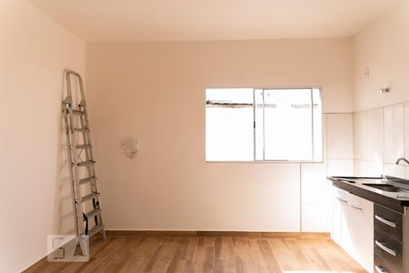Sala/Cozinha/Área de Serviço de kitnet/studio para alugar com 1 quarto, 25m² em Vila Nair, São Paulo