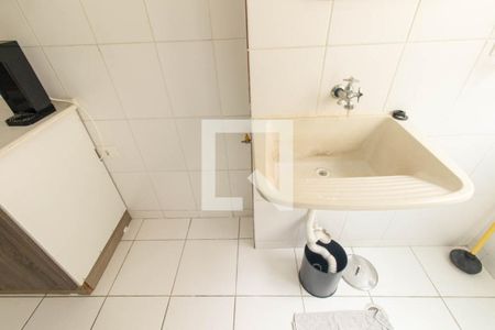 Apartamento à venda com 54m², 2 quartos e 1 vaga Apartamento à venda com 54m², 2 quartos e 1 vagaCozinha e Área de Serviço