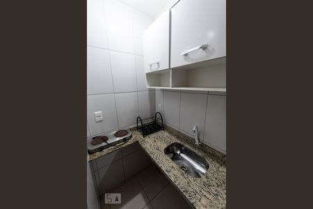 Cozinha de kitnet/studio para alugar com 1 quarto, 18m² em Bosque da Saúde, São Paulo