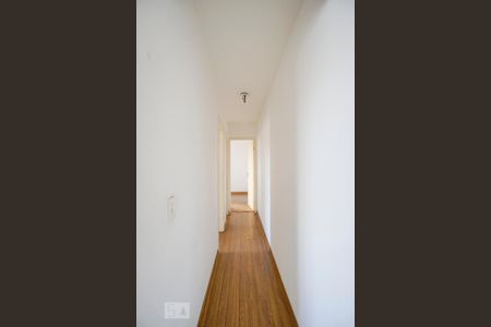 Corredor quartos de apartamento para alugar com 2 quartos, 44m² em Maranhão, São Paulo