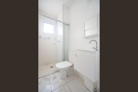 Banheiro de apartamento para alugar com 2 quartos, 44m² em Maranhão, São Paulo