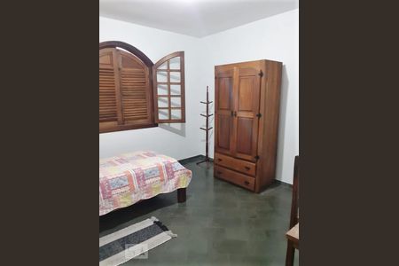 Quarto de casa à venda com 3 quartos, 174m² em Parque Maria Domitila, São Paulo