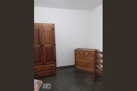 Casa à venda com 174m², 3 quartos e 4 vagas Casa à venda com 174m², 3 quartos e 4 vagasQuarto