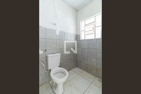 Casa para alugar com 60m², 2 quartos e 1 vaga Casa para alugar com 60m², 2 quartos e 1 vagaBanheiro