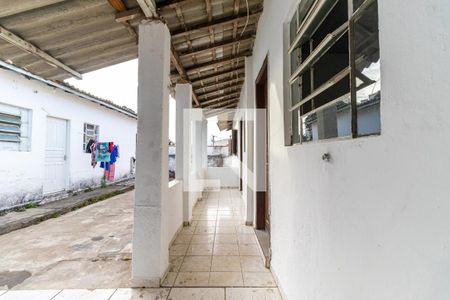 Casa para alugar com 60m², 2 quartos e 1 vaga Casa para alugar com 60m², 2 quartos e 1 vagaQuintal