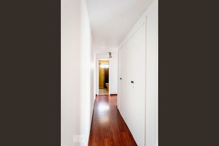 Apartamento à venda com 125m², 3 quartos e sem vaga Apartamento à venda com 125m², 3 quartos e sem vagaCorredor