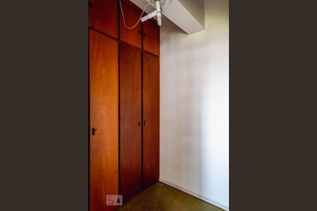 Apartamento à venda com 125m², 3 quartos e sem vaga Apartamento à venda com 125m², 3 quartos e sem vagaQuarto de Serviço