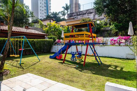 Apartamento à venda com 125m², 3 quartos e sem vaga Apartamento à venda com 125m², 3 quartos e sem vagaÁrea Comum - Playground