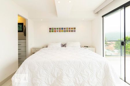 Casa de condomínio para alugar com 200m², 3 quartos e 2 vagasSuíte 2