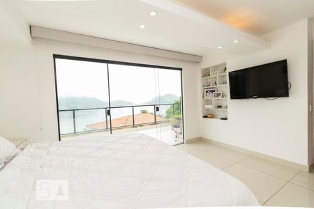 Casa de condomínio para alugar com 200m², 3 quartos e 2 vagasSuíte 2