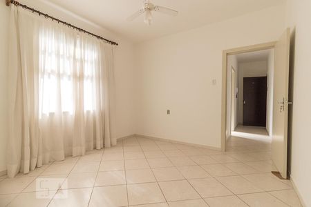 Sala de Apartamento com 2 quartos, 72m² São João 