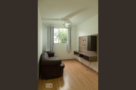 Sala  de apartamento para alugar com 2 quartos, 48m² em Vargem Pequena, Rio de Janeiro