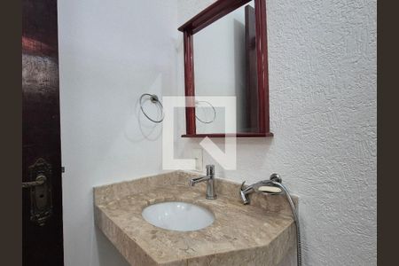 Casa de condomínio para alugar com 140m², 2 quartos e 1 vaga Casa de condomínio para alugar com 140m², 2 quartos e 1 vagaBanheiro da Suíte 1