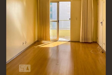 Sala de apartamento para alugar com 3 quartos, 86m² em Vila Gilda, Santo André
