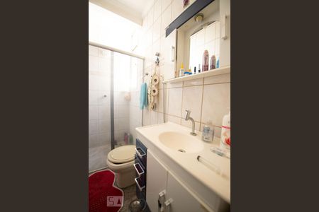 banheiro de apartamento à venda com 2 quartos, 68m² em Vila Pompéia, Campinas