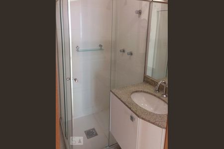 Apartamento para alugar com 70m², 2 quartos e 1 vaga Apartamento para alugar com 70m², 2 quartos e 1 vagaBanheiro da Suíte