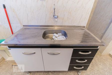 Detalhe cozinha de casa para alugar com 1 quarto, 36m² em Vila Nova Pauliceia, São Paulo