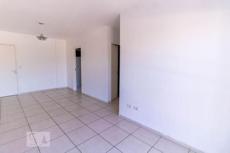 Sala de apartamento à venda com 3 quartos, 80m² em Vila Nivi, São Paulo