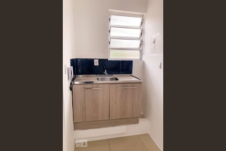 Cozinha de kitnet/studio para alugar com 1 quarto, 40m² em Menino Deus, Porto Alegre