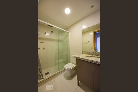 Studio à venda com 44m², 1 quarto e 1 vaga Studio à venda com 44m², 1 quarto e 1 vagaBanheiro