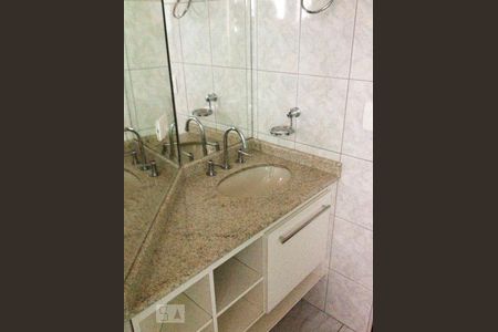 Apartamento à venda com 125m², 3 quartos e 2 vagasBanheiro 1