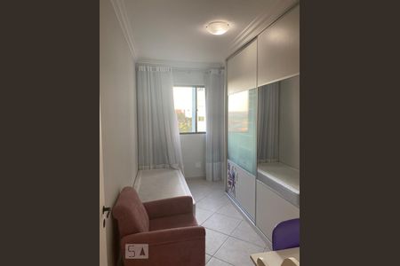 Quarto 1 de apartamento para alugar com 2 quartos, 72m² em Cristo Rei, Curitiba