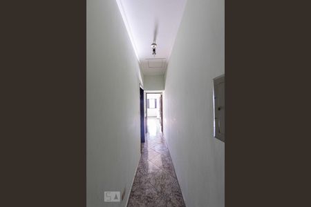 Corredor de casa à venda com 3 quartos, 250m² em Vila Bertioga, São Paulo