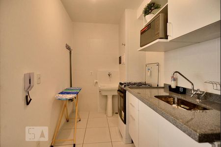 Cozinha e Área de Serviço de apartamento para alugar com 2 quartos, 36m² em Barra Funda, São Paulo