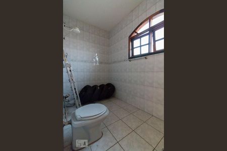Casa à venda com 317m², 7 quartos e 4 vagasBanheiro social
