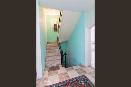 Escada para área de serviço
 de casa à venda com 7 quartos, 317m² em Vila Sorocabana, Guarulhos